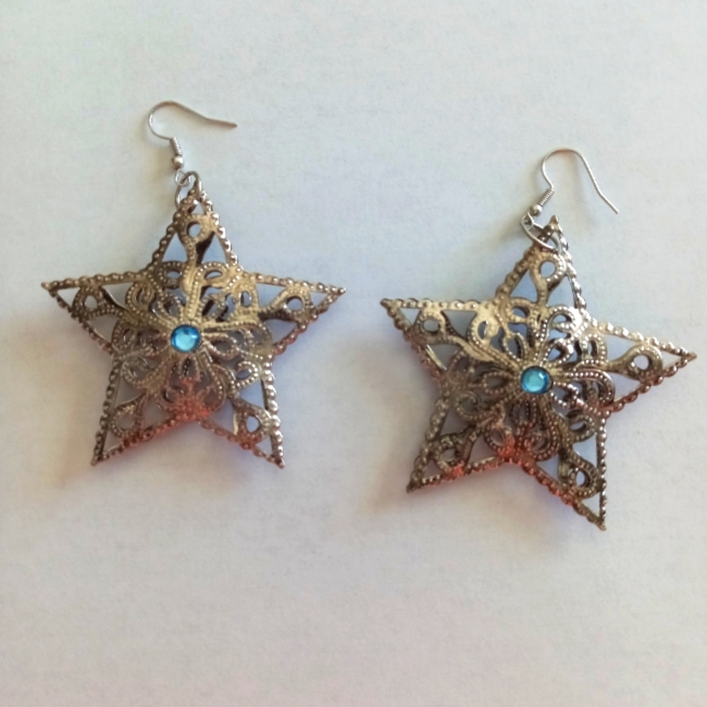 Silver star filigree statement earrings with pastel blue rhinestone details new